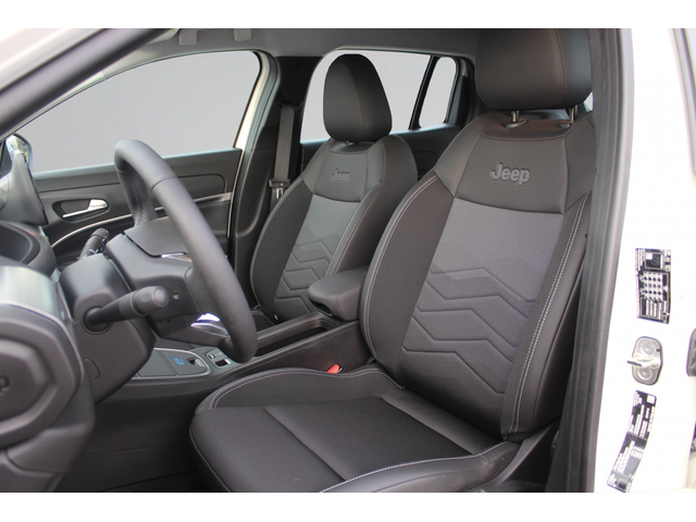 Jeep AVENGER ALTITUDE BEV 54 kWh 115 kW 156 hp 400 km - автомобили, коли, обяви за нови и употребявани 4