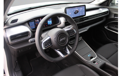 jeep-avenger-altitude-bev-54-kwh-115-kw-156-hp-400-km - 5