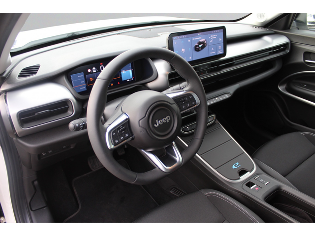 Jeep AVENGER ALTITUDE BEV 54 kWh 115 kW 156 hp 400 km - автомобили, коли, обяви за нови и употребявани 5