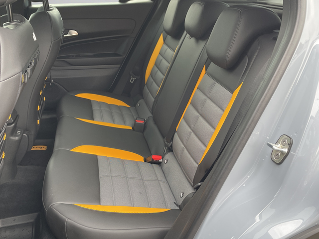 Jeep AVENGER THE NORTH FACE 1.2 e-Hybrid 48V 145hp 6-DCT 4xe - автомобили, коли, обяви за нови и употребявани 14