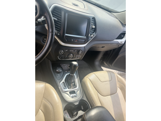 Jeep Cherokee, 2015 г., 183000 км, 0 к.с. - автомобили, коли, обяви за нови и употребявани 13