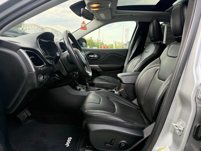 Jeep Cherokee 3.2 V6, LIMITED - автомобили, коли, обяви за нови и употребявани 6