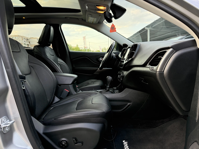 Jeep Cherokee 3.2 V6, LIMITED - автомобили, коли, обяви за нови и употребявани 7