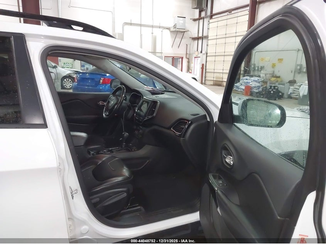 Jeep Cherokee 2.0L I-4 DI, DOHC, TURBO, 270HP 4X4 Drive - автомобили, коли, обяви за нови и употребявани 4