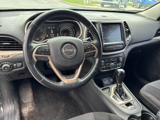 Jeep Cherokee 2.4L 4cyl FWD - автомобили, коли, обяви за нови и употребявани 12