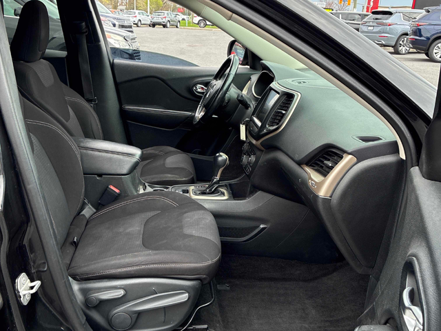 Jeep Cherokee 2.4L 4cyl FWD - автомобили, коли, обяви за нови и употребявани 15