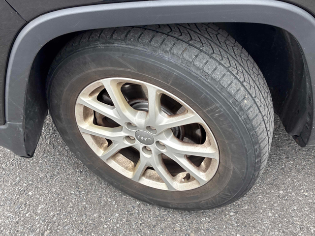 Jeep Cherokee 2.4L 4cyl FWD - автомобили, коли, обяви за нови и употребявани 6