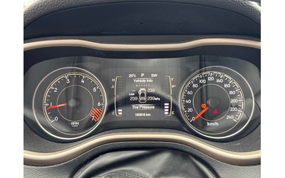 Jeep Cherokee 2.4L 4cyl FWD - автомобили, коли, обяви за нови и употребявани 7