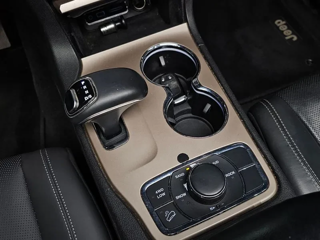 Jeep Cherokee 3.0 Diesel Limited - автомобили, коли, обяви за нови и употребявани 8