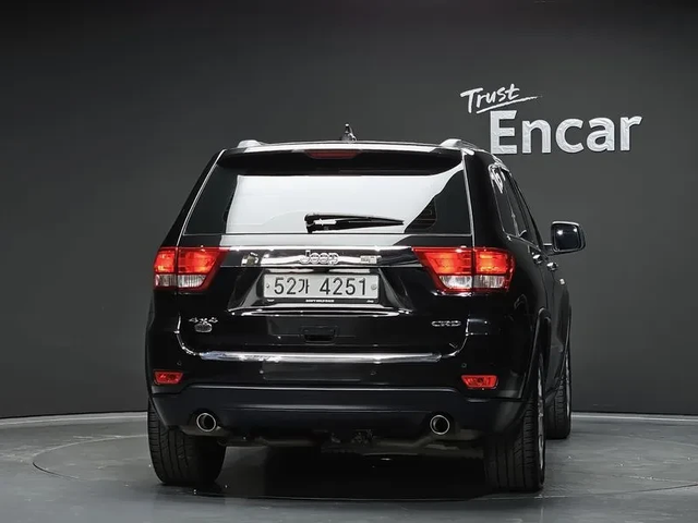 Jeep Cherokee 3.0 Diesel Overland - автомобили, коли, обяви за нови и употребявани 3