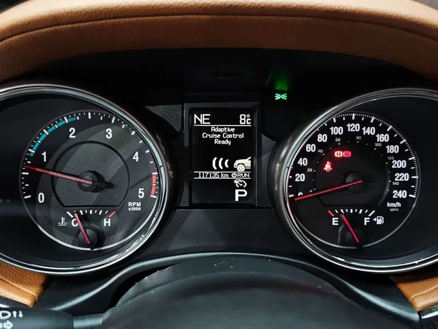 Jeep Cherokee 3.0 Diesel Overland - автомобили, коли, обяви за нови и употребявани 7