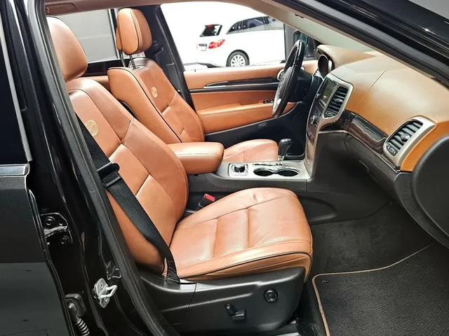 Jeep Cherokee 3.0 Diesel Overland - автомобили, коли, обяви за нови и употребявани 9