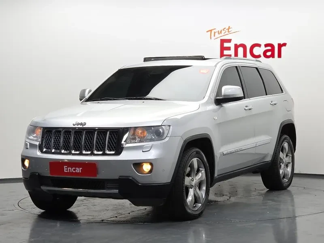 Jeep Cherokee 3.0 Diesel Overland - автомобили, коли, обяви за нови и употребявани 0