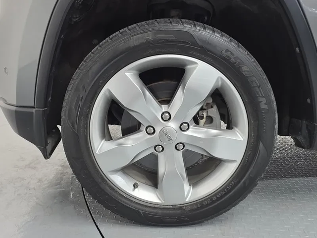 Jeep Cherokee 3.0 Diesel Overland - автомобили, коли, обяви за нови и употребявани 4