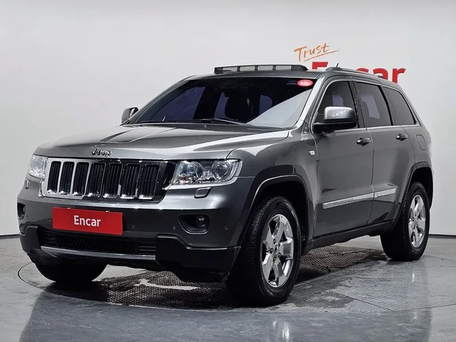 Jeep Cherokee 3.0 Diesel Overland - автомобили, коли, обяви за нови и употребявани 0