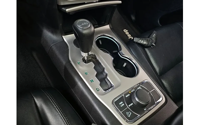 Jeep Cherokee 3.0 Diesel Overland - автомобили, коли, обяви за нови и употребявани 8