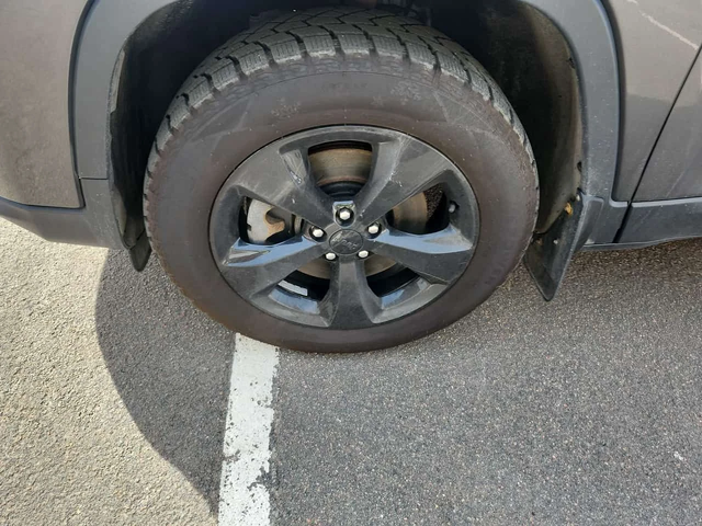 Jeep Cherokee * Altitude * ПАМЕТ * KEYLESS * NAVI - автомобили, коли, обяви за нови и употребявани 6