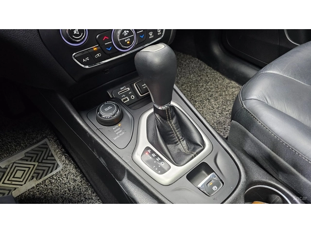 Jeep Cherokee 2.4* Longitude High* AWD* ПОДГРЕВ* КАМЕРА* ШИБИДАХ - автомобили, коли, обяви за нови и употребявани 7