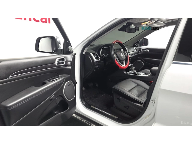 Jeep Cherokee SUMMIT* PANO* КОЖА* ОБДУХВАНЕ* ПОДГРЕВ* НАВИ* КАМЕ - автомобили, коли, обяви за нови и употребявани 8