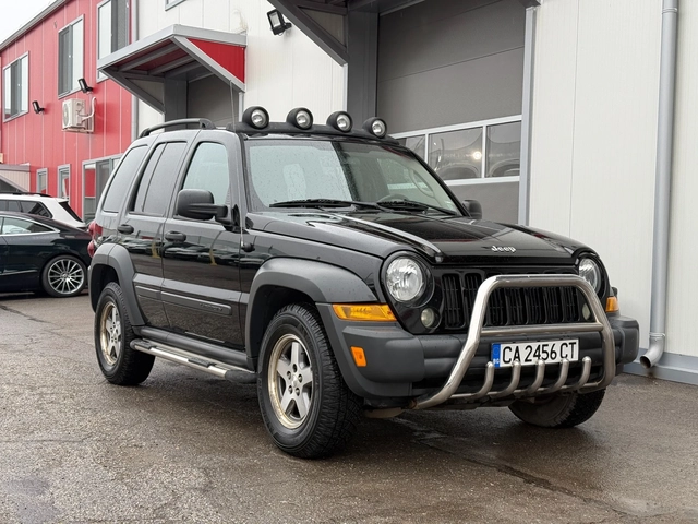 Jeep Cherokee 2.8 crd - автомобили, коли, обяви за нови и употребявани 6