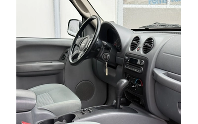 Jeep Cherokee 2.8 crd - автомобили, коли, обяви за нови и употребявани 9