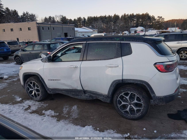 Jeep Compass 2.0L I-4 DI, DOHC, VVT, TURBO, 200HP 4X4 Drive - автомобили, коли, обяви за нови и употребявани 13