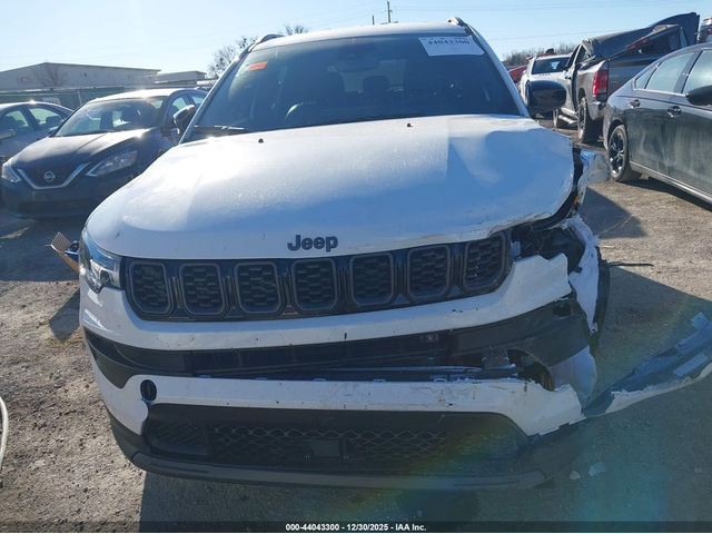 Jeep Compass 2.0L I-4 DI, DOHC, VVT, TURBO, 200HP 4X4 Drive - автомобили, коли, обяви за нови и употребявани 5