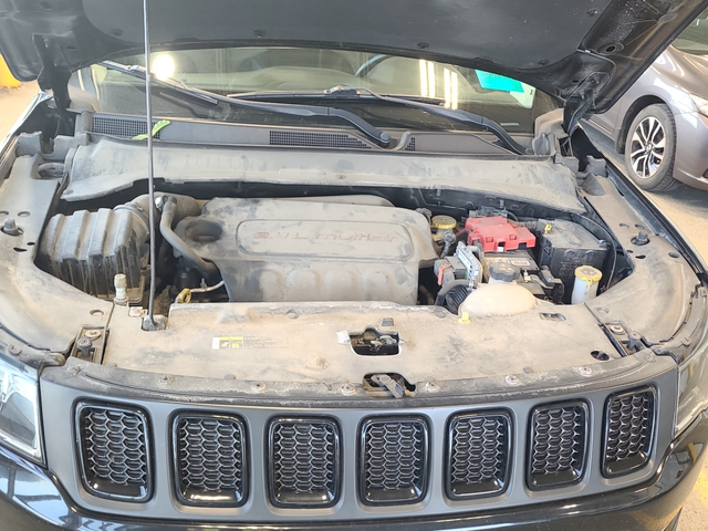 Jeep Compass 2.4L 4cyl 4WD - автомобили, коли, обяви за нови и употребявани 16