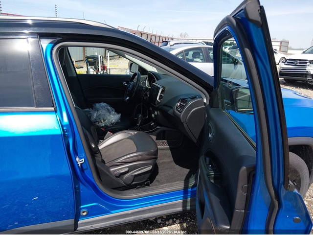 Jeep Compass 2.4L I-4 VVT, 180HP Front Wheel Drive - автомобили, коли, обяви за нови и употребявани 4