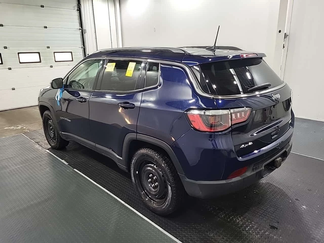 Jeep Compass NORTH| DISTRONIC| ПОДГРЕВ| 2 КЛЮЧА| CARFAX + ГУМИ - автомобили, коли, обяви за нови и употребявани 5