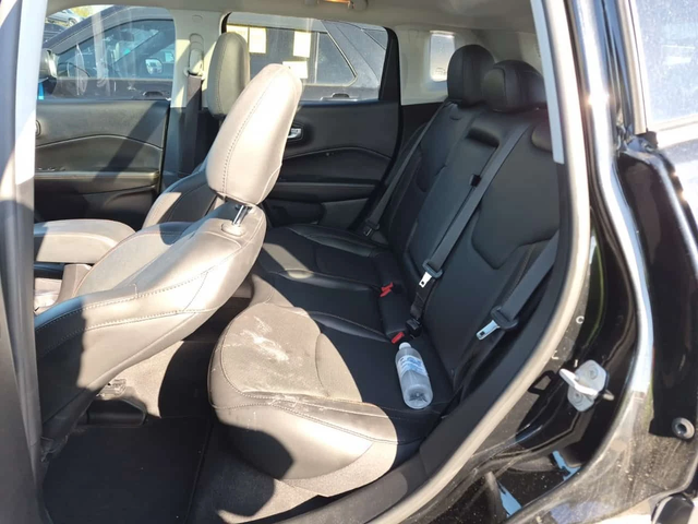 Jeep Compass LIMITED| ПОДГРЕВИ| ПАНО| 2 КЛЮЧА| KEYLESS| CARFAX - автомобили, коли, обяви за нови и употребявани 13