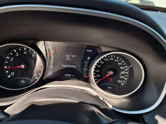 Jeep Compass LIMITED| ПОДГРЕВИ| ПАНО| 2 КЛЮЧА| KEYLESS| CARFAX - автомобили, коли, обяви за нови и употребявани 9