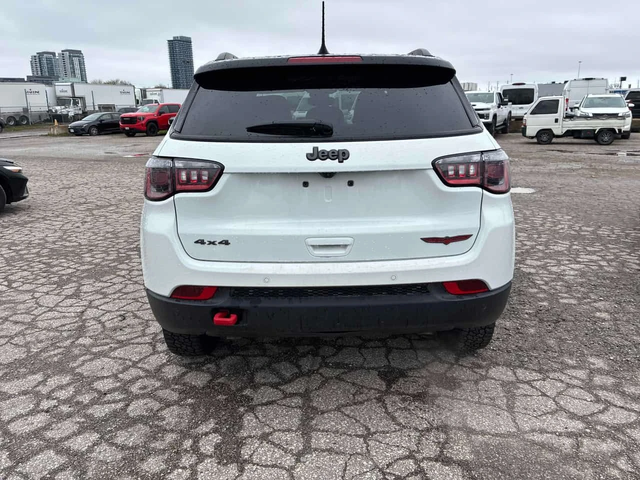 Jeep Compass * Trailhawk * ПОДГРЕВИ * КАМЕРА * PANO * NAVI - автомобили, коли, обяви за нови и употребявани 3