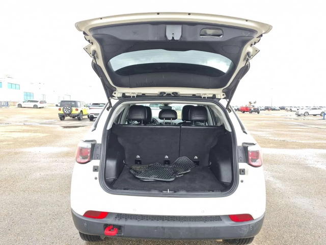 Jeep Compass TRAILHAWK/CARFAX/ - автомобили, коли, обяви за нови и употребявани 13