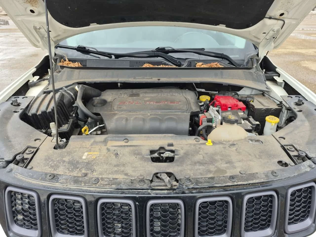 Jeep Compass TRAILHAWK/CARFAX/ - автомобили, коли, обяви за нови и употребявани 15