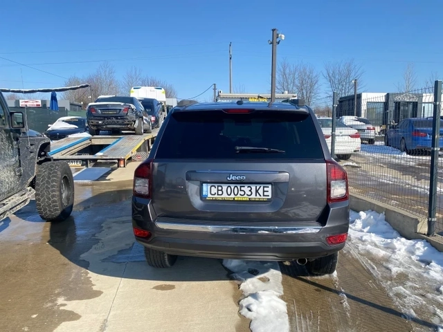 Jeep Compass 2.4 4x4 - автомобили, коли, обяви за нови и употребявани 6