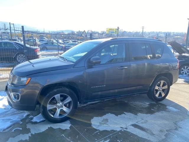 Jeep Compass 2.4 4x4 - автомобили, коли, обяви за нови и употребявани 2