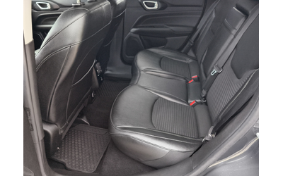 jeep-compass-limited-1-5-e-hybrid-48v-petrol-130-hp-7-dct - 3