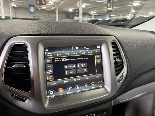 Jeep Compass North 4X4|SELECTERRAIN|NAV|WHITELEATHER|RMSTART|+ 4x4 - автомобили, коли, обяви за нови и употребявани 19