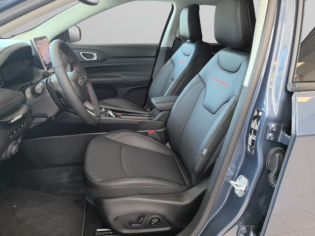 Jeep COMPASS TRAILHAWK 1.3 PHEV AT6 4xe - автомобили, коли, обяви за нови и употребявани 12