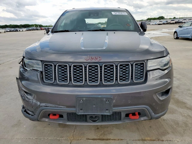 Jeep Grand cherokee TRAILHAWK* DISTRONIC* LANE ASSIST* KEYLESS - автомобили, коли, обяви за нови и употребявани 0