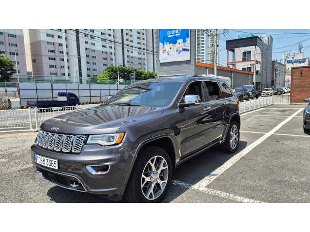 Jeep Grand Cherokee - автомобили, коли, обяви за нови и употребявани 0