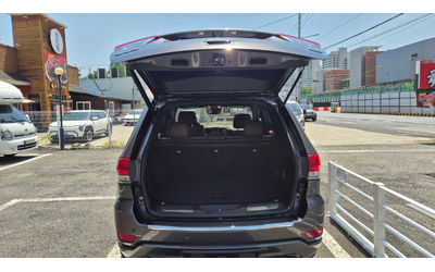 Jeep Grand Cherokee - автомобили, коли, обяви за нови и употребявани 14