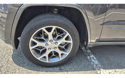 Jeep Grand Cherokee - автомобили, коли, обяви за нови и употребявани 17