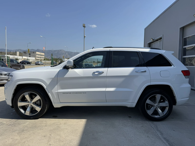 Jeep Grand cherokee 3.0* 250ps* 4x4* Overland* Distr* Pano* Navi - автомобили, коли, обяви за нови и употребявани 1