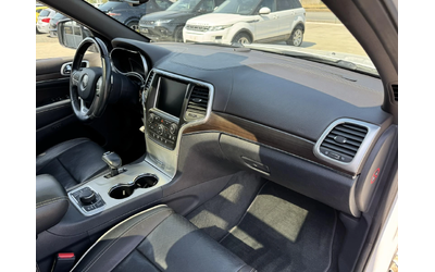 Jeep Grand cherokee 3.0* 250ps* 4x4* Overland* Distr* Pano* Navi - автомобили, коли, обяви за нови и употребявани 9