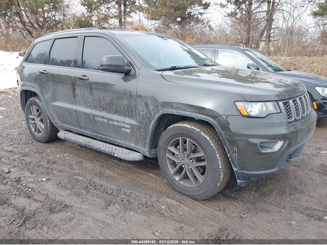 Jeep Grand cherokee 3.6L V-6 DOHC, VVT, 293HP 4X2 Drive - автомобили, коли, обяви за нови и употребявани 0