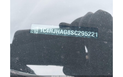 Jeep Grand cherokee 3.6L V-6 DOHC, VVT, 293HP 4X4 Drive - автомобили, коли, обяви за нови и употребявани 8