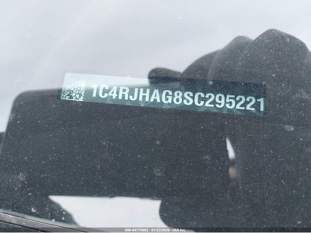 Jeep Grand cherokee 3.6L V-6 DOHC, VVT, 293HP 4X4 Drive - автомобили, коли, обяви за нови и употребявани 8