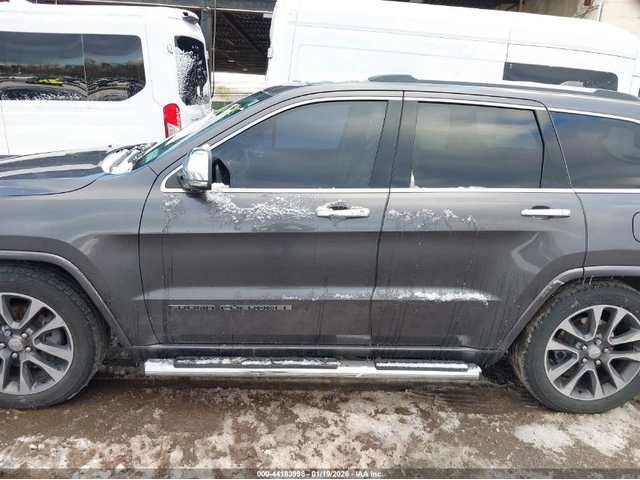 Jeep Grand cherokee 2017 JEEP GRAND CHEROKEE OVERLAND 4X4 - автомобили, коли, обяви за нови и употребявани 4